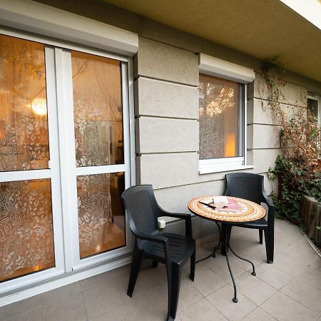 Super Cute Studio With Terrace Next To Gozsdu Passage บูดาเปสต์ ภายนอก รูปภาพ