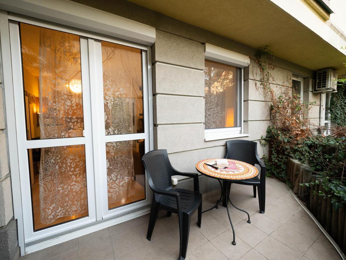 Super Cute Studio With Terrace Next To Gozsdu Passage บูดาเปสต์ ภายนอก รูปภาพ